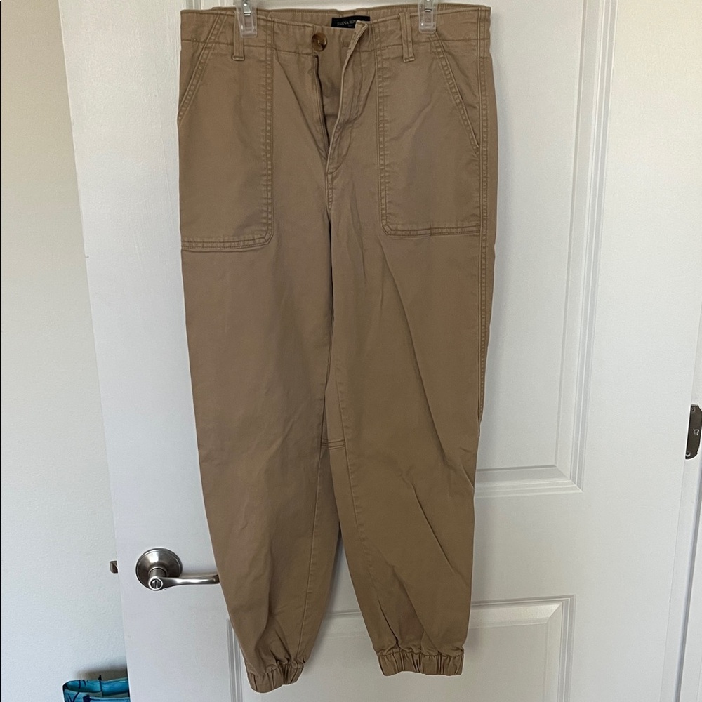 Banana Republic Women’s Chino Joggers